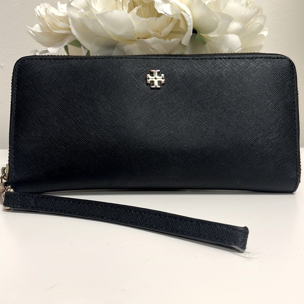 TORY BURCH Black LEATHER wallet WRISTLET